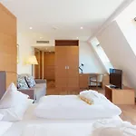 Sonnenhof Hotel 3*